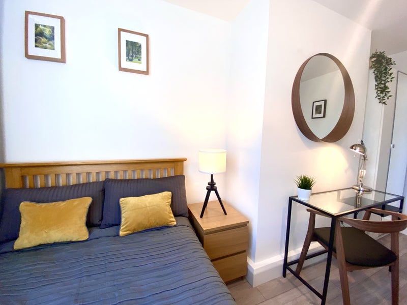 Bills inc, Free Cleaning service - student accommodation in London SW15 - img_1