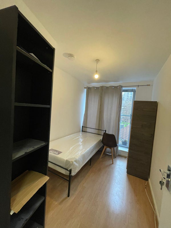 Bow/Beautiful Modern Ensuite Available Now! - student accommodation in London - img_5