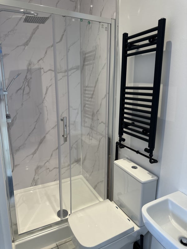 Brand new boutique en-suite rooms - SHORT STAYS - student accommodation in Leicester - img_13