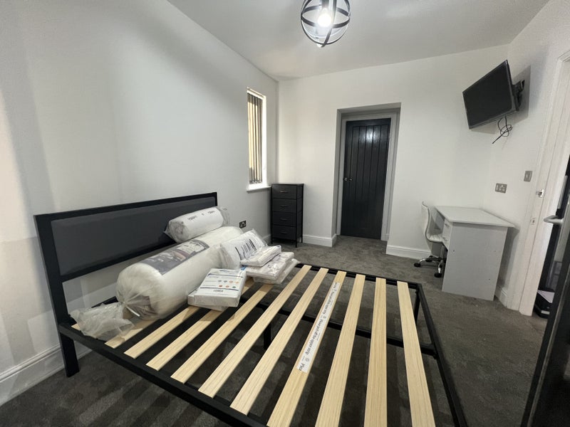 Brand New Furnished En-Suite Rooms - student accommodation in Buckingham - img_9