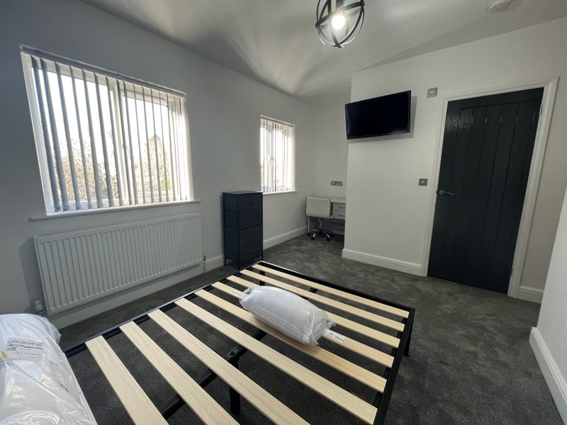 Brand New Furnished En-Suite Rooms - student accommodation in Buckingham - img_10
