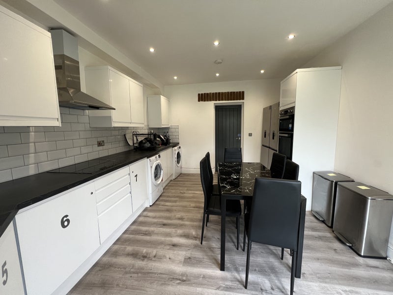 Brand New Furnished En-Suite Rooms - student accommodation in Buckingham - img_13