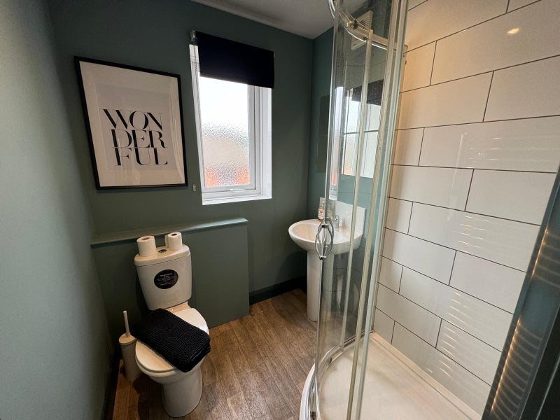 Brand New Hotel Standard House Share LS12! - student accommodation in Farnley - img_15