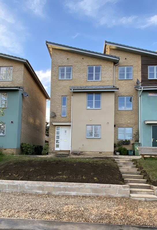 ** Brand New Professional Rooms Near GCHQ ** - student accommodation in Cheltenham - img_9
