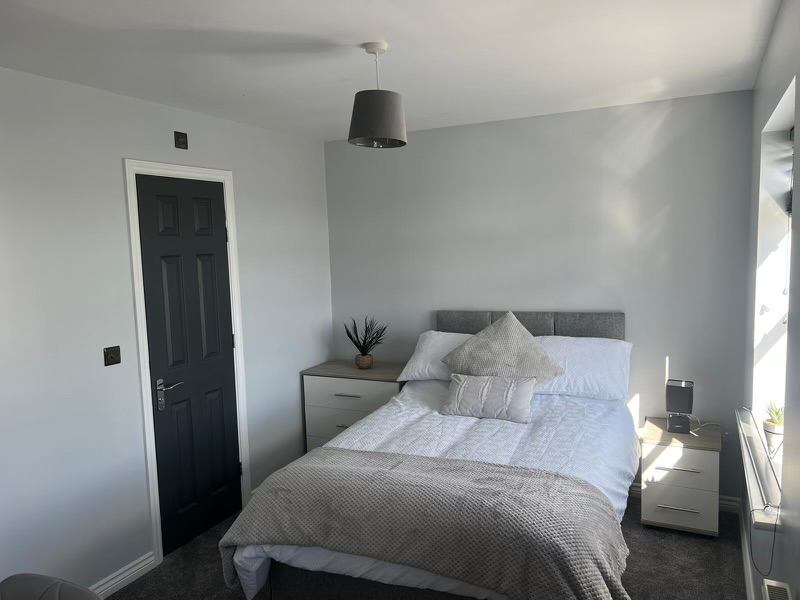 ** Brand New Professional Rooms Near GCHQ ** - student accommodation in Cheltenham - img_4