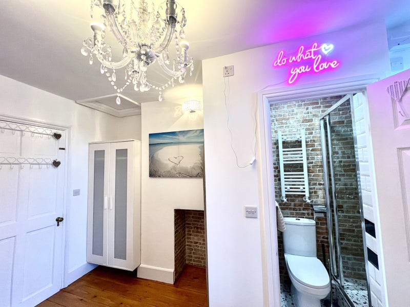 Brand NEW Self contained studio in Victorian House - student accommodation in Bow - img_5