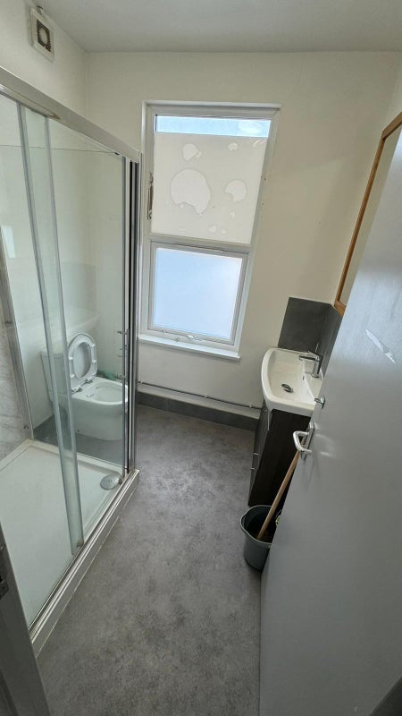 Brand New Six Double Rooms Wembley Park - student accommodation in Wembley Park - img_9