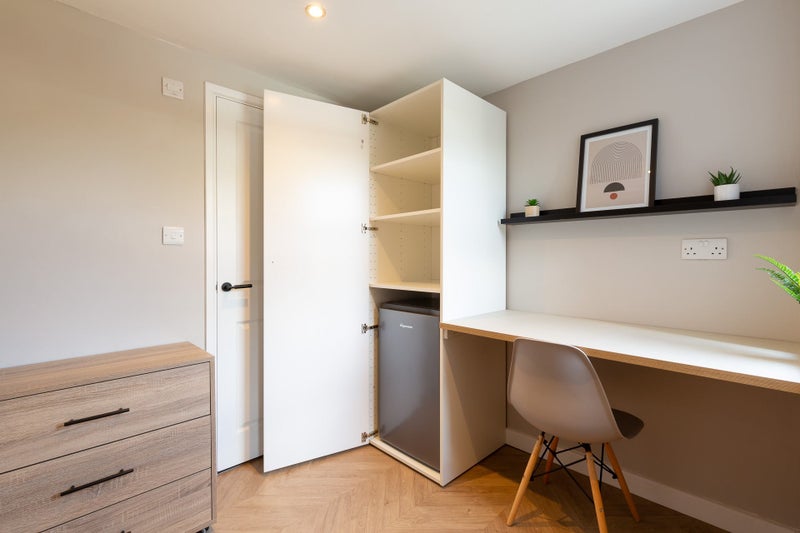 Modern 1 Bed 7 mins Walk to Wallington STN student accommodation in Hackbridge - img_6