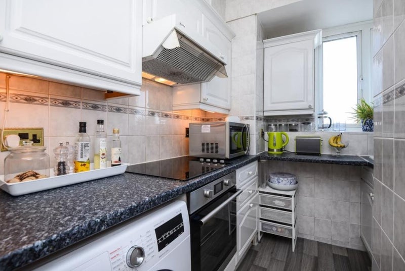 Bright and spacious double bedroom in 2 bed flat - student accommodation in St John's Wood - img_3