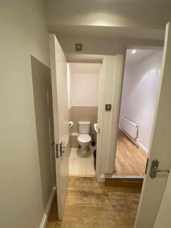Bright and Spacious Room available in 3-Bed-Flat - student accommodation in West Hampstead - img_5