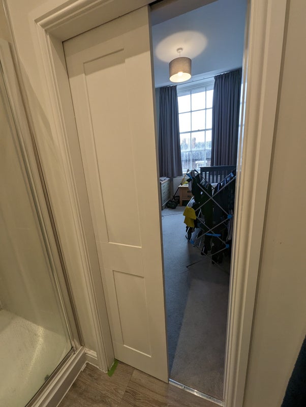 Bright double room with en suite near station - student accommodation in Stafford - img_2