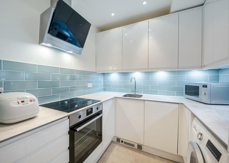 Bright Double Room,SW1, Balcony, 5 min Belgravia - student accommodation in London SW1 - img_3