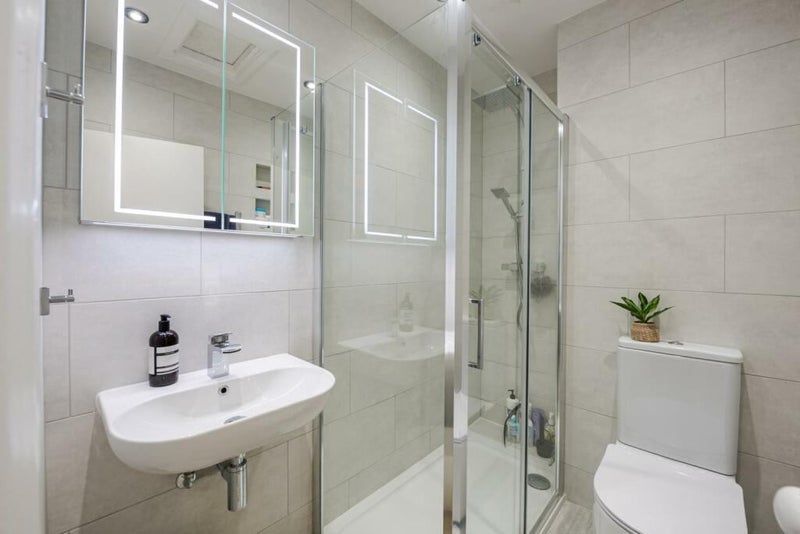 Bright Double Room,SW1, Balcony, 5 min Belgravia - student accommodation in London SW1 - img_5