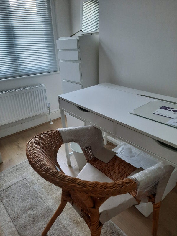 Bright Large double room , high ceilings - student accommodation in Shepherds Bush - img_2