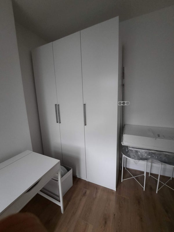 Bright Large double room , high ceilings - student accommodation in Shepherds Bush - img_1
