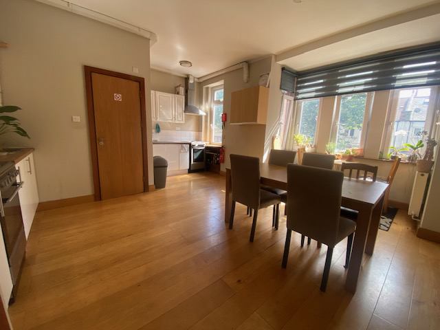 Bright modern en-suite room near transport links - student accommodation in Cricklewood - img_2