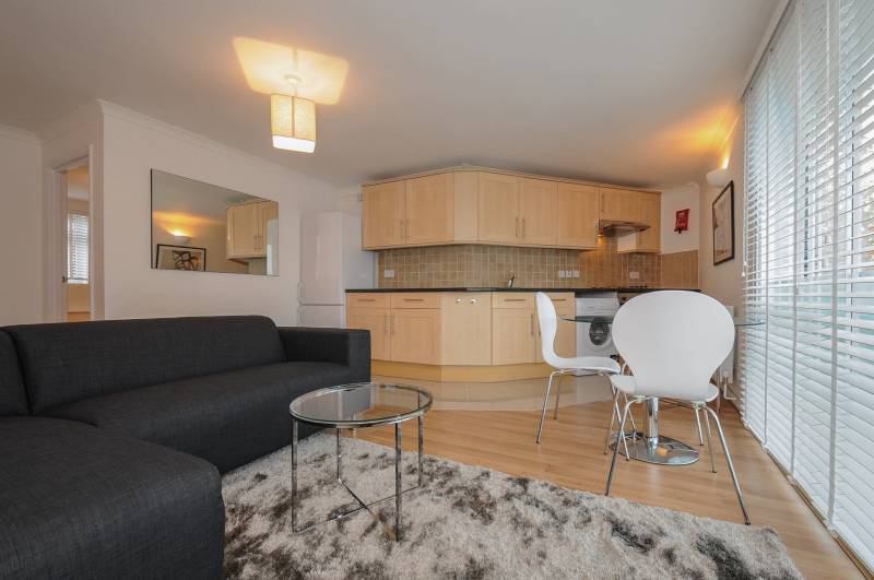 Bright prof share, 1 dble rms. ALL bills/WiFi/TV's - student accommodation in Chiswick - img_5