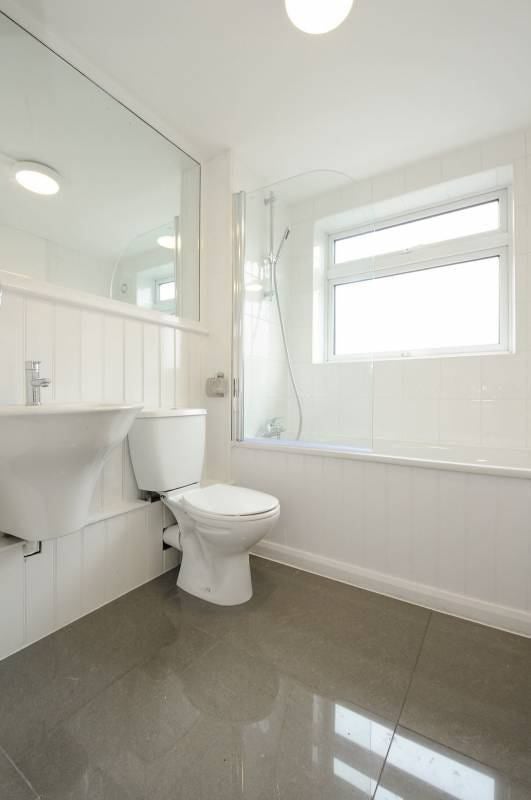 Bright prof share, 1 dble rms. ALL bills/WiFi/TV's - student accommodation in Chiswick - img_7