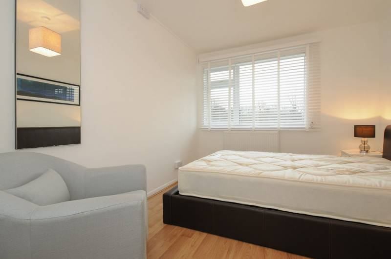 Bright prof share, 1 dble rms. ALL bills/WiFi/TV's - student accommodation in Chiswick - img_2