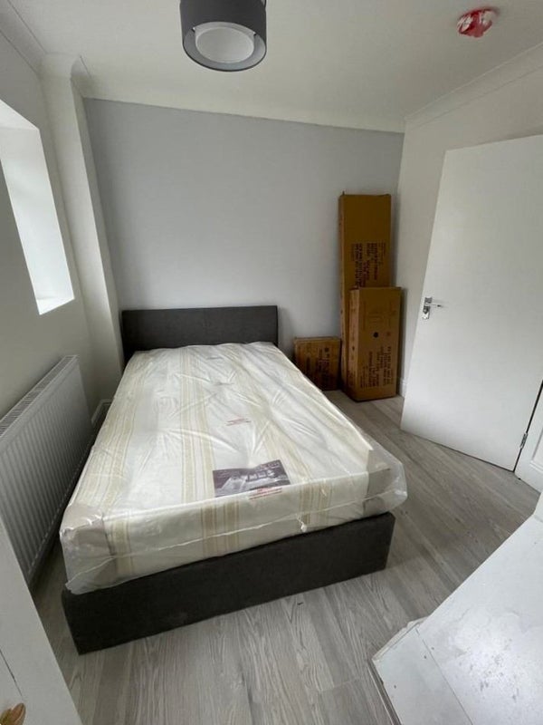 Bright Room for Rent in Canary Wharf - student accommodation in Canary Wharf - img_2