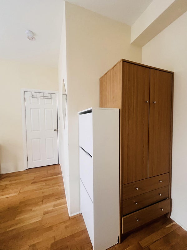 Bright Spacious Double Room in NW10 for Rent - student accommodation in Harlesden - img_5