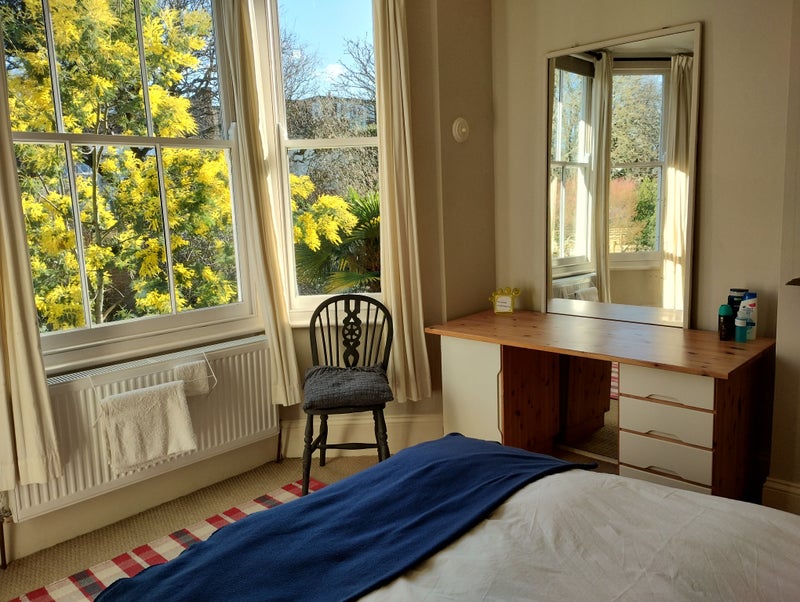 Bright spacious room in a friendly period house - student accommodation in Herne Hill - img_2