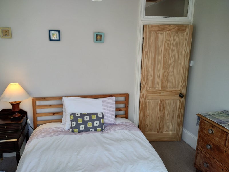 Bright spacious room in a friendly period house - student accommodation in Herne Hill - img_1