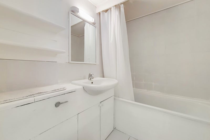 Bright two bedroom property Near Victoria - student accommodation in Vauxhall Bridge - img_8