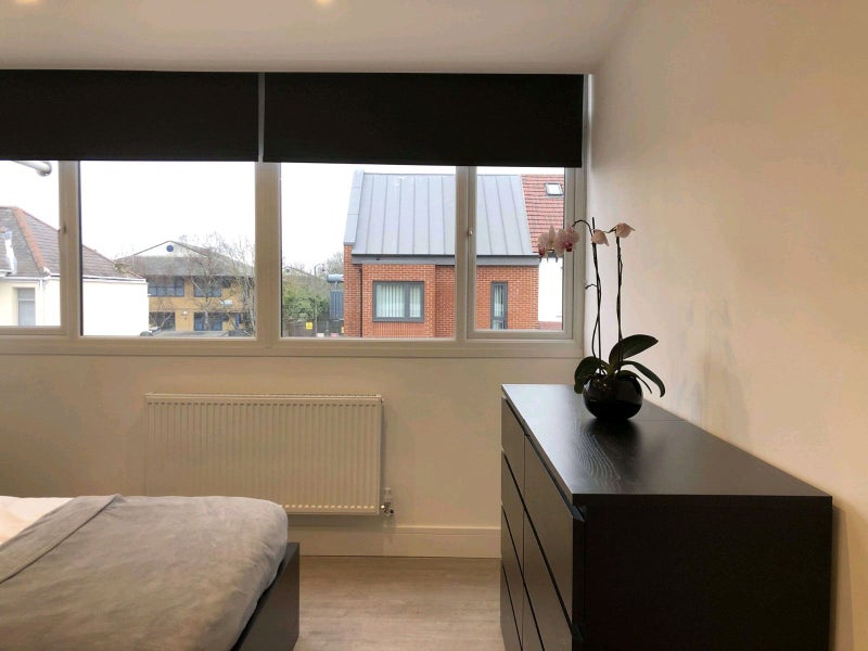 Central Location - student accommodation in Colindale - img_3