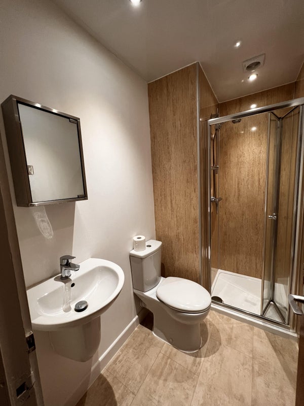 Central Studio Suite All Bills £650pcm Ref205 - student accommodation in Dundee - img_5