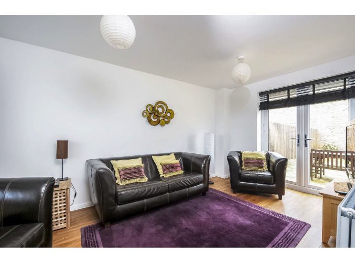 Charming room in modern town house - CB3 - student accommodation in Cambridge - img_2