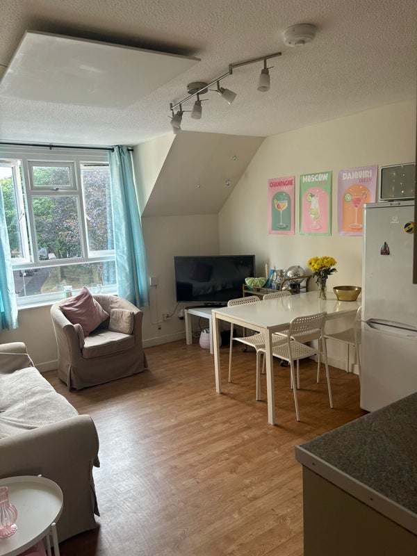 Clapham Junction - Double bedroom in a 3 bed house - student accommodation in Clapham Junction - img_2