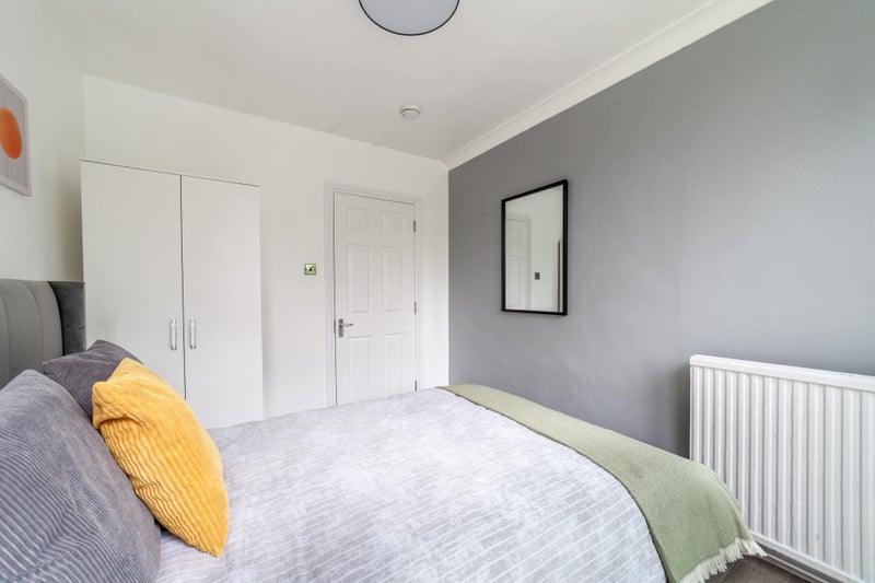Clean & Great Double Bedrooms Available - student accommodation in Roehampton - img_1