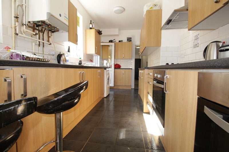 Close to all Amentias - Grab this Double Room - student accommodation in Lincoln - img_3