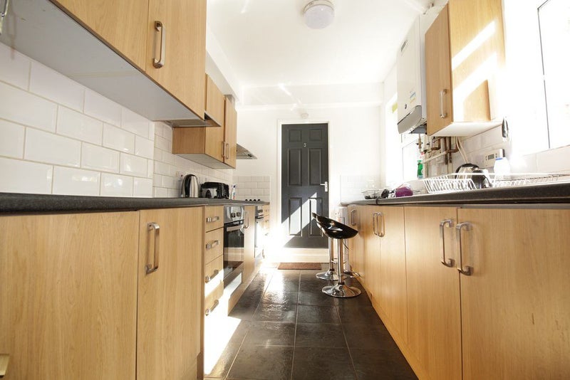 Comfortable double room with ensuite to Let - student accommodation in Lincoln - img_6