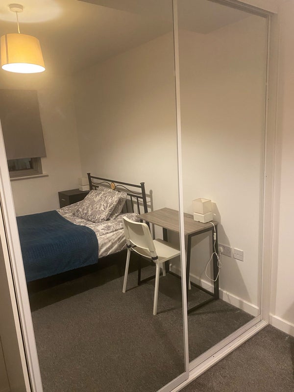 Comfortable en-suite room in 5 min from DLR - student accommodation in Devons Road - img_1