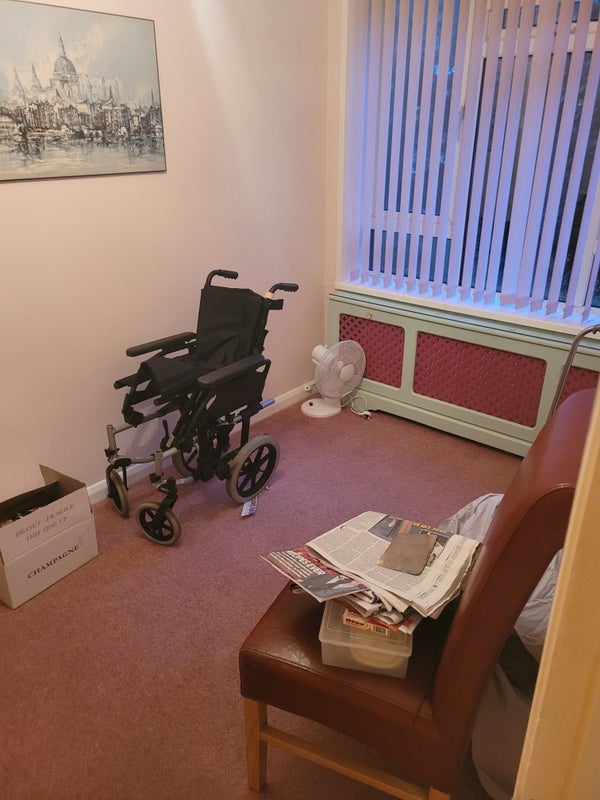 Companion wanted for elderly lady in her early 90s - student accommodation in North Finchley - img_6