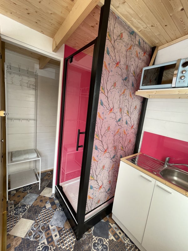 Cosy self-contained log cabin in Chichester - student accommodation in Chichester - img_6