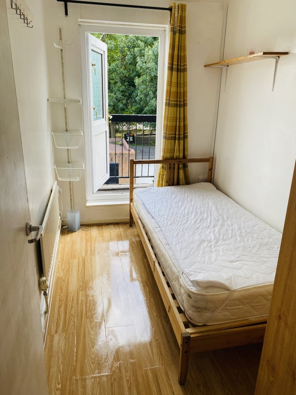  2 Rooms Just Landed W/Biils Inc. student accommodation in London E5 - img_7