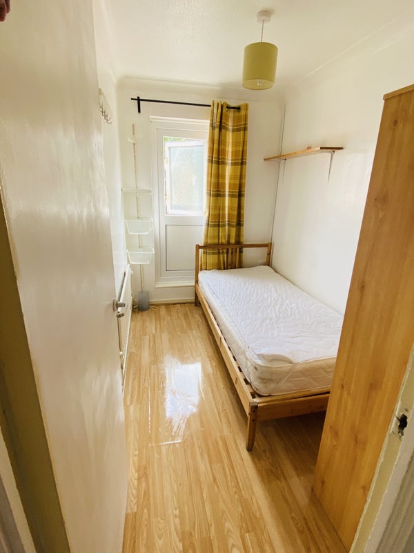 2 Rooms Just Landed W/Biils Inc. student accommodation in London E5 - img_8