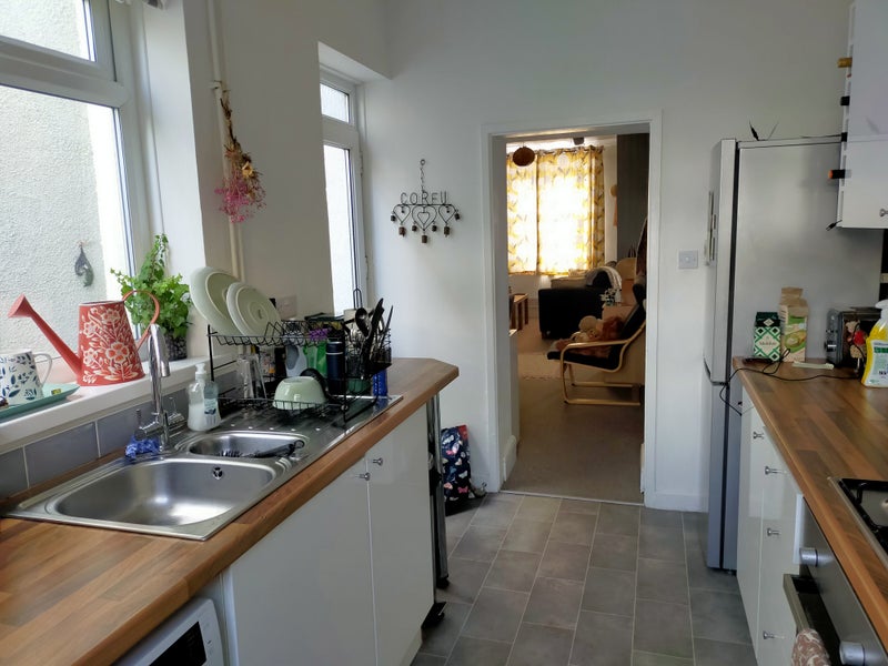 Cozy light home - student accommodation in Swansea - img_1