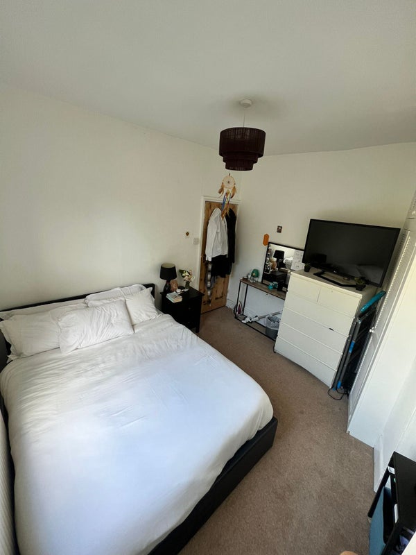Cozy room short distance away from tube - student accommodation in Wood Green - img_1
