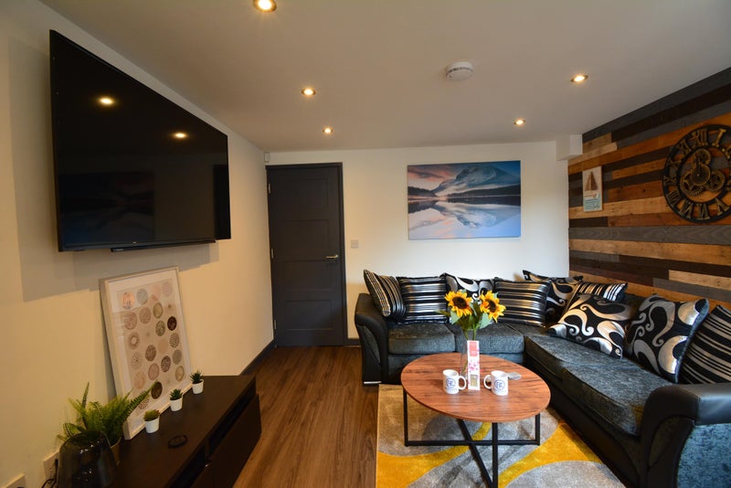 CV1 2HW Far Gosford– Premium ensuite Room - student accommodation in Coventry - img_2