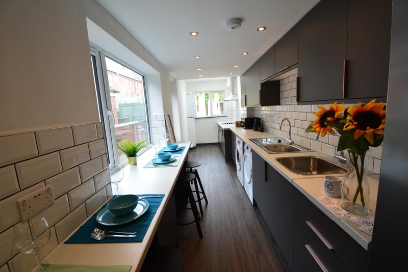 CV1 2HW Far Gosford– Premium ensuite Room - student accommodation in Coventry - img_3