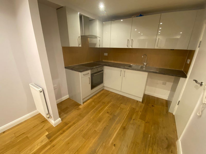 Dartford**Brand New 1 Double Bedroom House** - student accommodation in Crayford - img_5