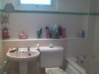 Dbl And Single Rooms Available Hollinswood - student accommodation in Hollinswood - img_2