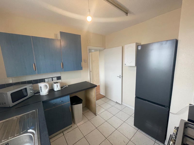 DISCOUNT! Spacious Room near Bethnal Green! Zone 2 - student accommodation in London E9 - img_4