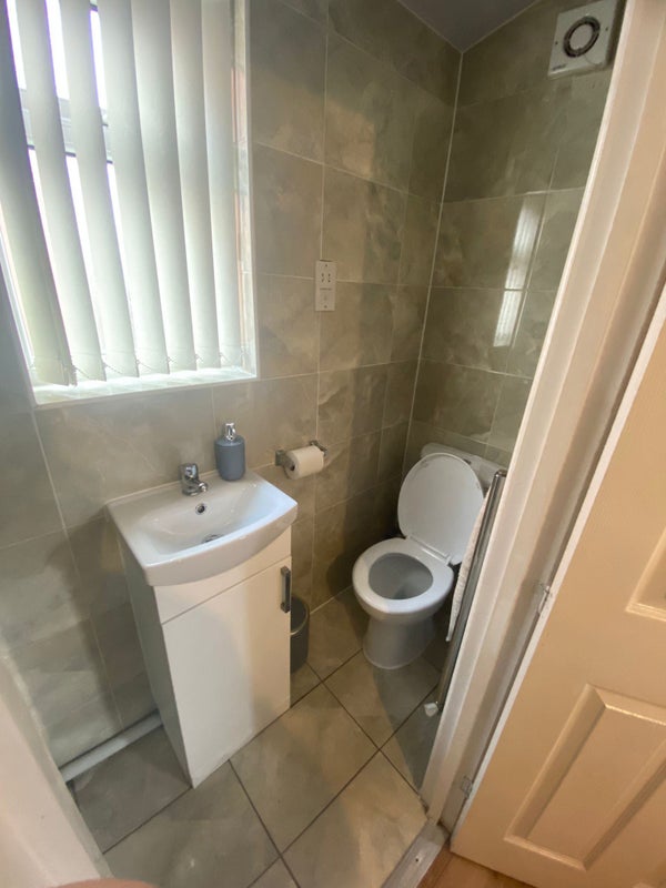 Dont Miss This En-Suite !!!! - student accommodation in Coventry - img_2