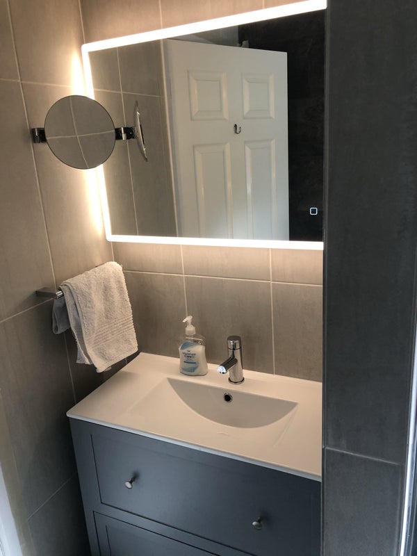 Double and large single room in family house - student accommodation in Warrington - img_4