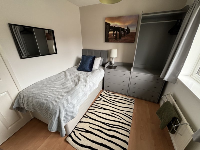 Double and large single room in family house - student accommodation in Warrington - img_5